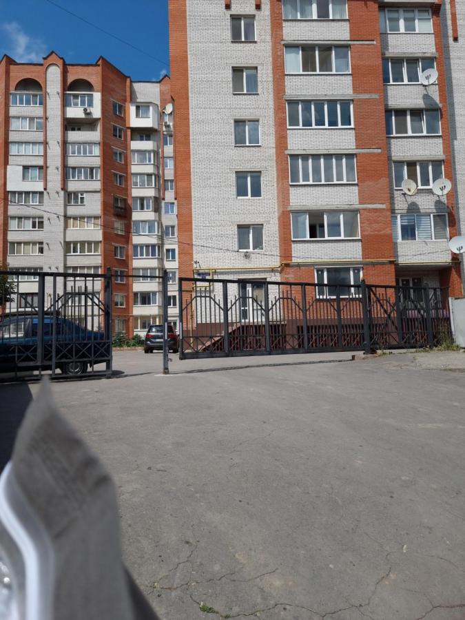 Світло Цілодобово Просторі Апартаменти Біля Гідропарку Топільче Ternópil Exterior foto
